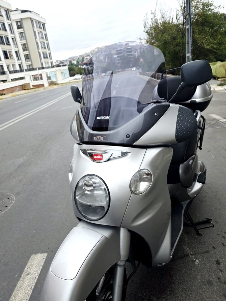 MOTOCAM Aprilia Scarabeo 500 Ön Cam 49cm 2003-2008 Model Füme Renkli 4mm