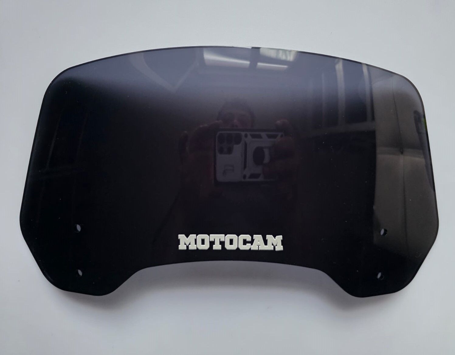 MOTOCAM Rüzgar Saptırıcı Deflektör Camı 2 Delikli 4cm 35x15cm Siyah Renkli   (APARATSIZDIR)