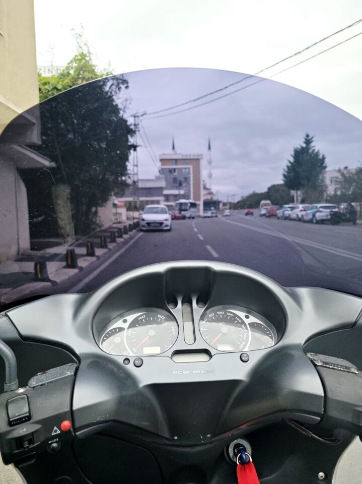 MOTOCAM Aprilia Scarabeo 500 Ön Cam 49cm 2003-2008 Model Siyah Renkli 4mm