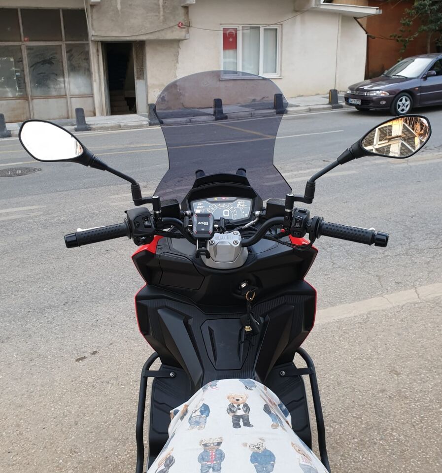 MOTOCAM Aprilia SR GT 200 Ön Cam 2021-2026 Model 58cm Füme Renkli 4mm