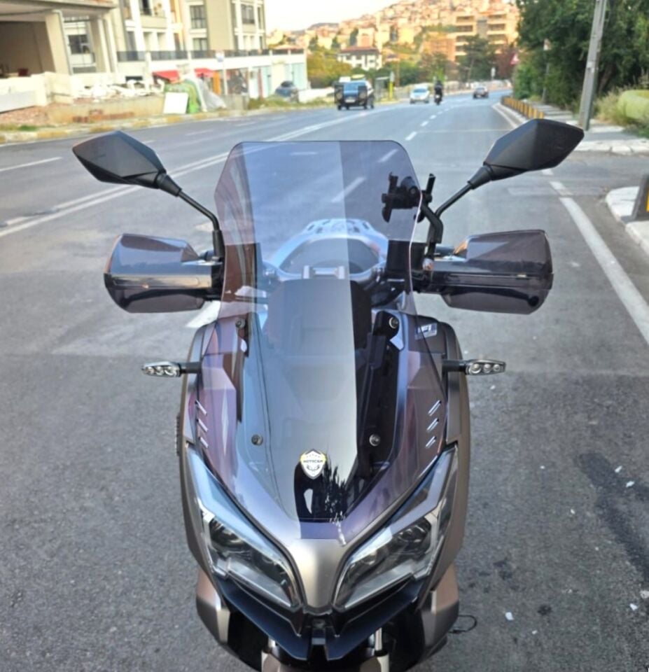 MOTOCAM RKS Reale 125 Siperlik Ön Cam 2023-2025 Model 55cm Füme Renkli 4mm KISA SPOR CAM