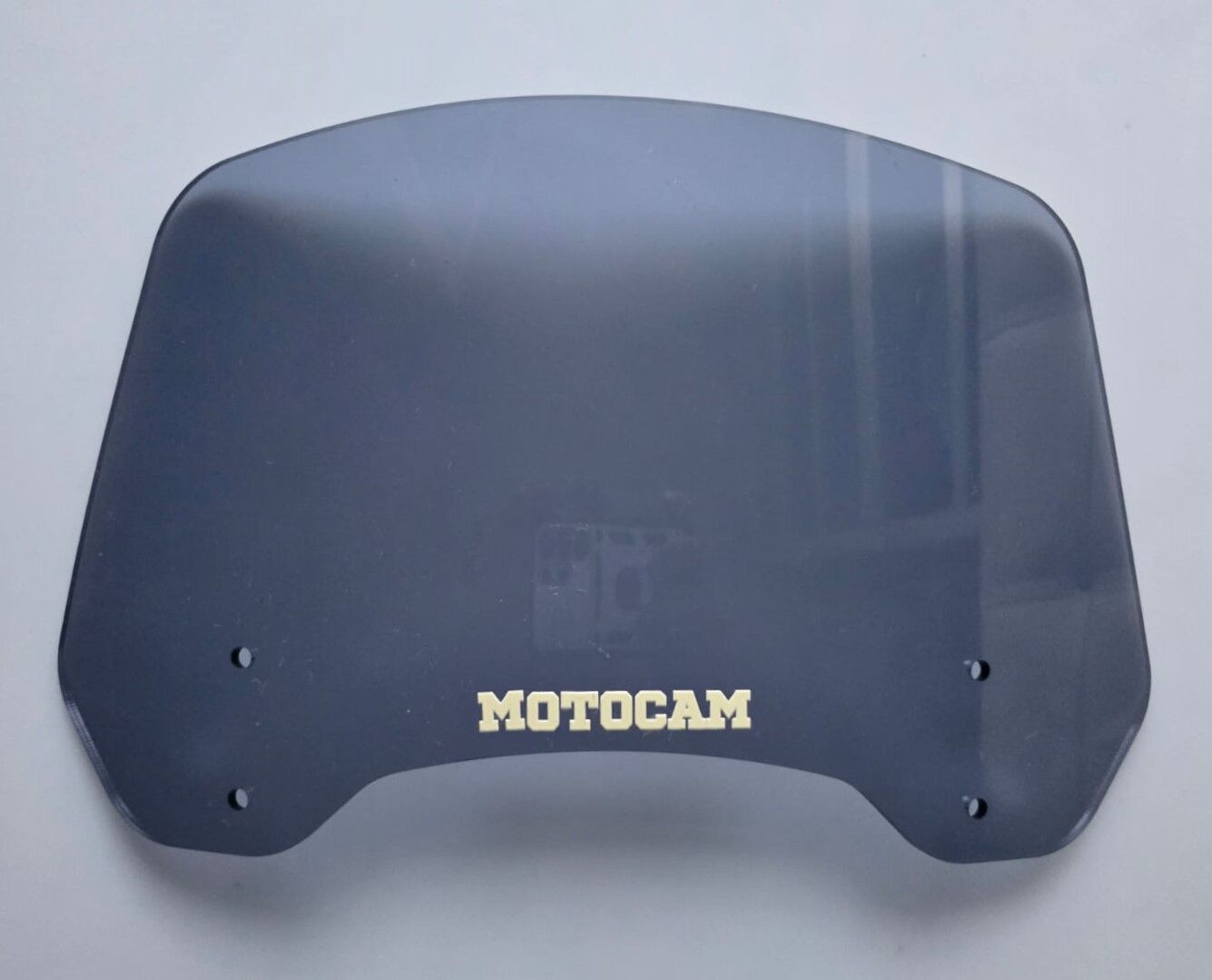 MOTOCAM Rüzgar Saptırıcı Deflektör Camı 2 Delikli 4cm 35x18cm Füme Renkli   (APARATSIZDIR)