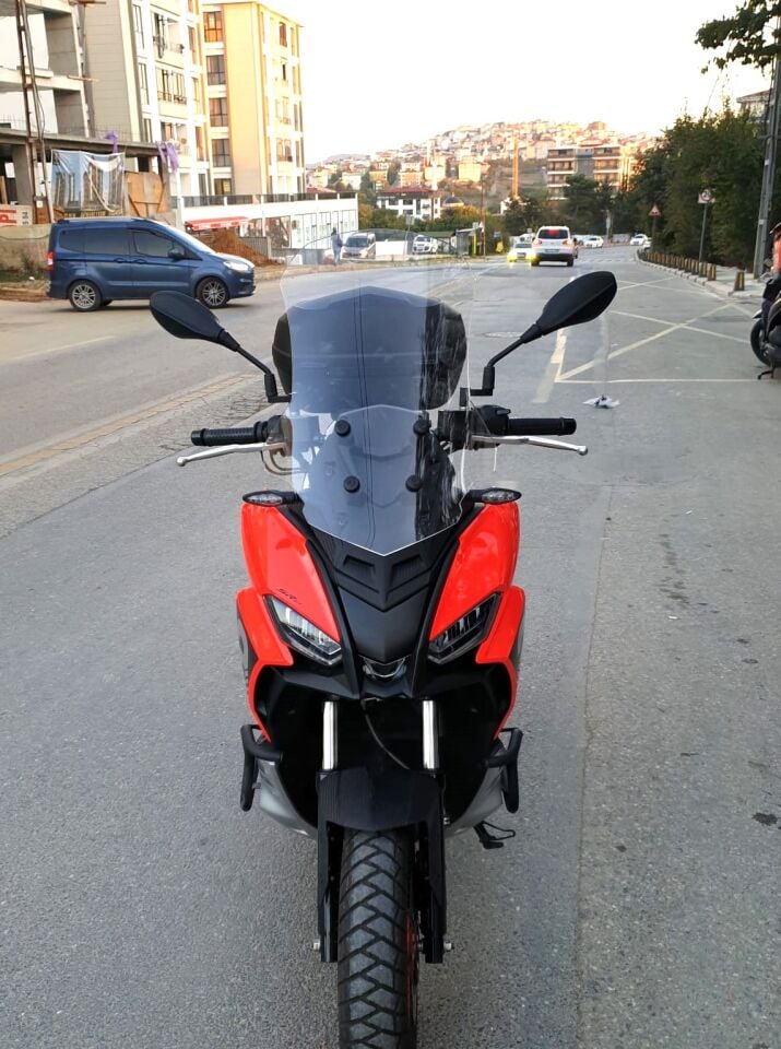 MOTOCAM Aprilia SR GT 200 Ön Cam 2021-2026 Model 58cm Şeffaf Renkli 4mm
