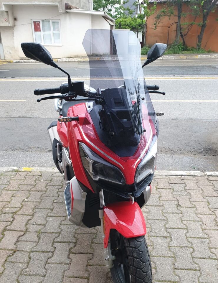 MOTOCAM RKS Reale 125 Ön Cam 2023-2026 Model 65cm Füme Renkli 4mm ORTA BOYLU