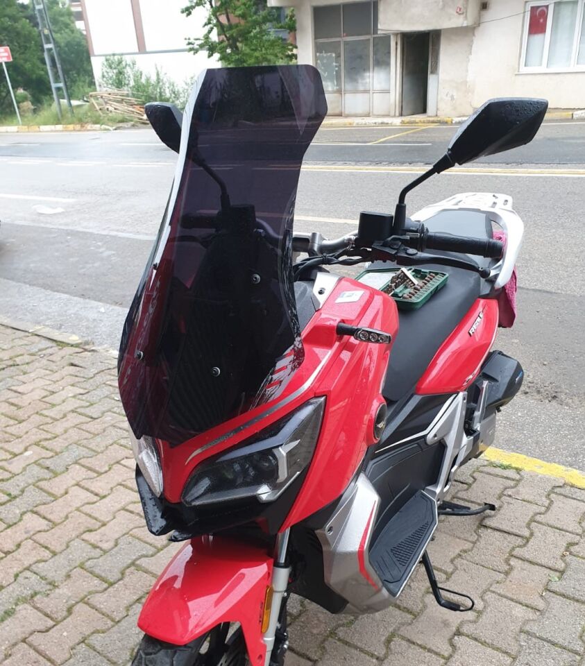 MOTOCAM RKS Reale 125 Ön Cam 2023-2026 Model 65cm Siyah Renkli 4mm ORTA BOYLU