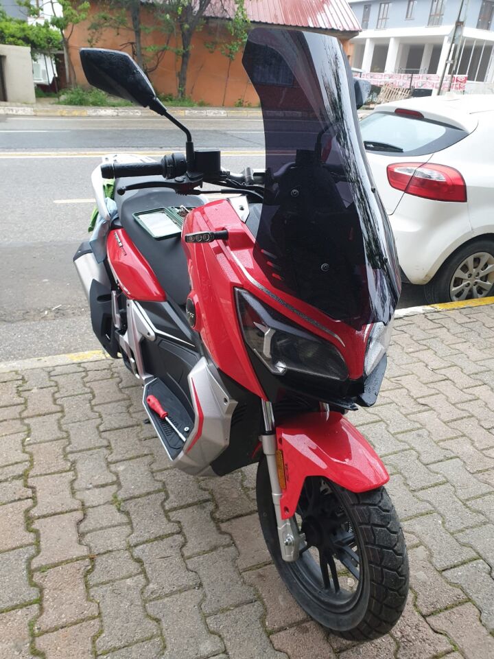 MOTOCAM RKS Reale 125 Ön Cam 2023-2026 Model 65cm Siyah Renkli 4mm ORTA BOYLU