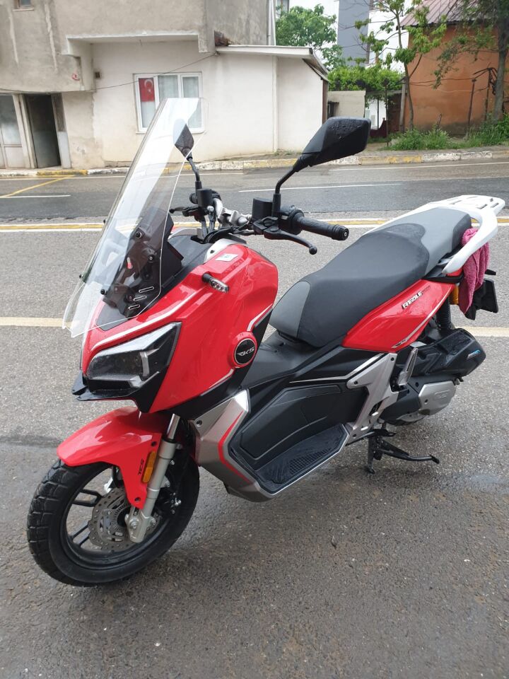 MOTOCAM RKS Reale 125 Ön Cam 2023-2026 Model 65cm Şeffaf Renkli 4mm ORTA BOYLU