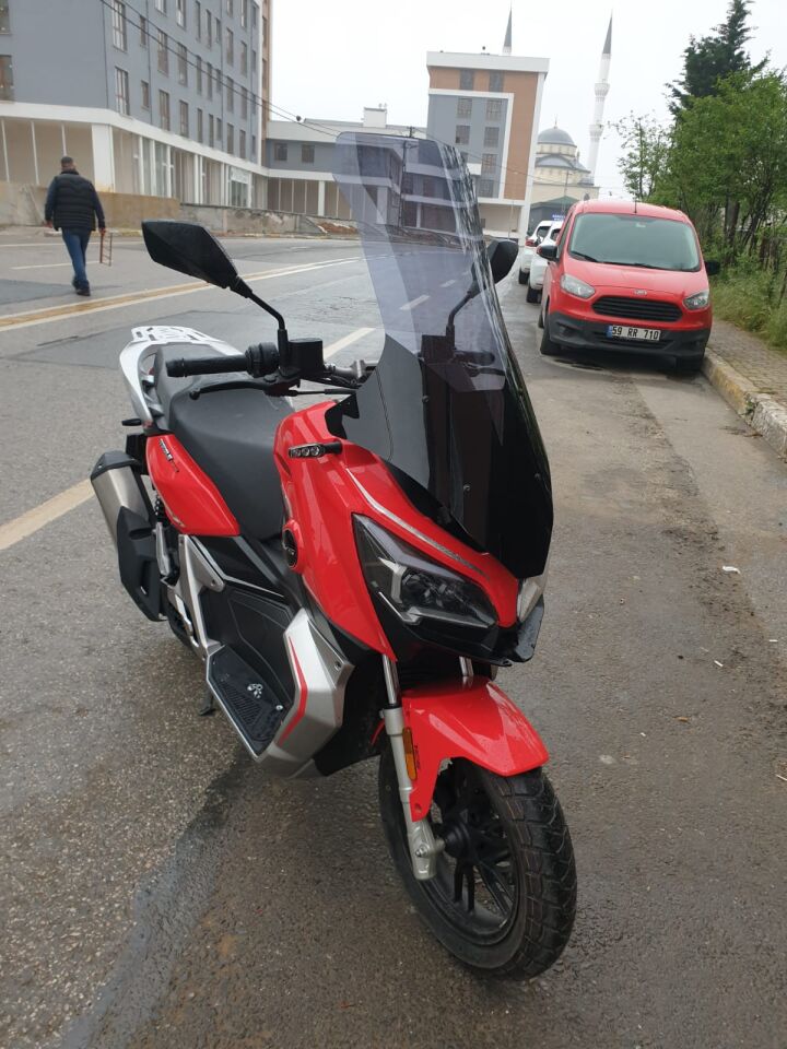 MOTOCAM RKS Reale 125 Ön Cam 2023-2026 Model 78cm Füme Renkli 4mm UZUN