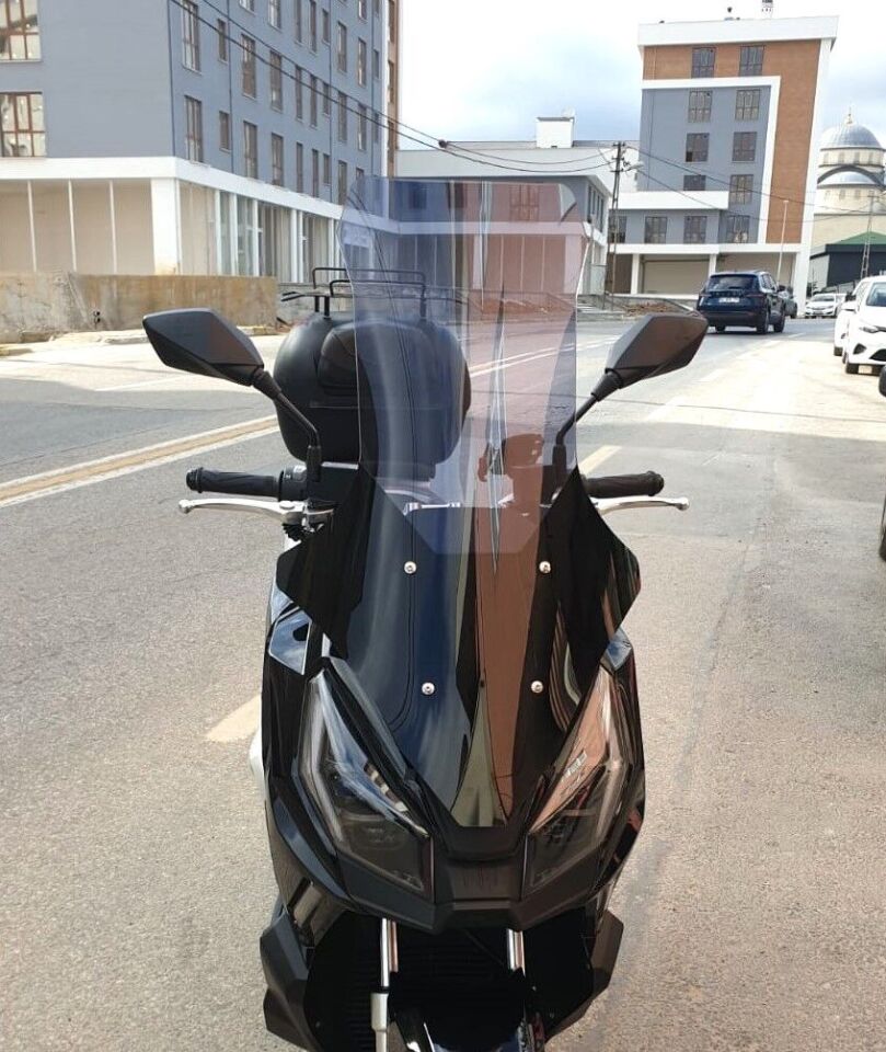 MOTOCAM Kanuni Seha 250 Ön Cam 2022-2026 Model 78cm Füme Renkli 4mm UZUN