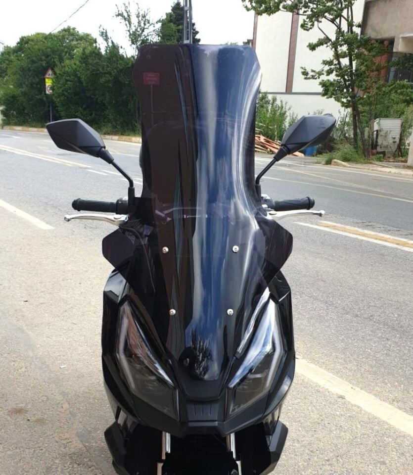MOTOCAM Kanuni Seha 250 Ön Cam 2022-2026 Model 78cm Siyah Renkli 4mm UZUN