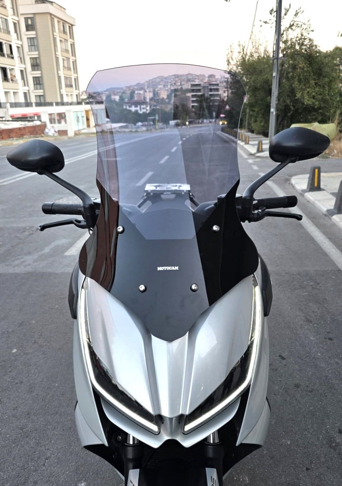 MOTOCAM RKS RZ 250 S Ön Cam 2022-2026 Model 68cm Füme Renkli 4mm UZUN
