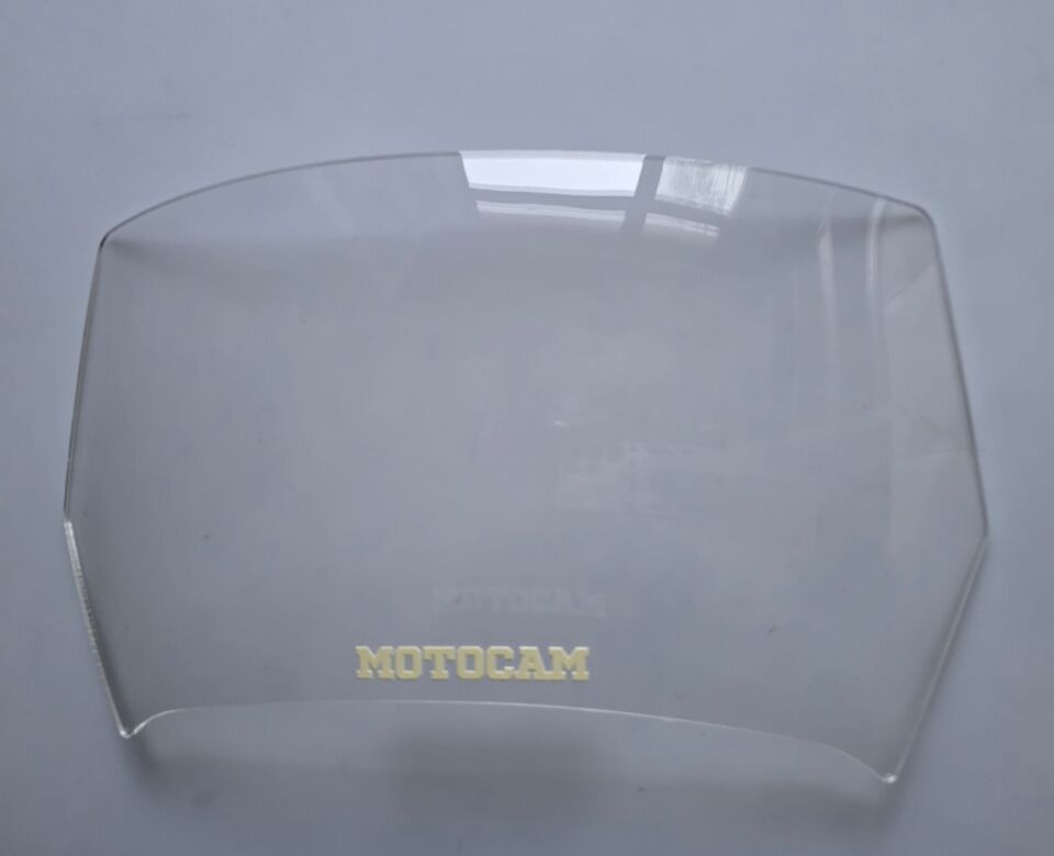 MOTOCAM Rüzgar Saptırıcı Deflektör Camı Deliksiz 32x15cm Şeffaf Renkli   (APARATSIZDIR)