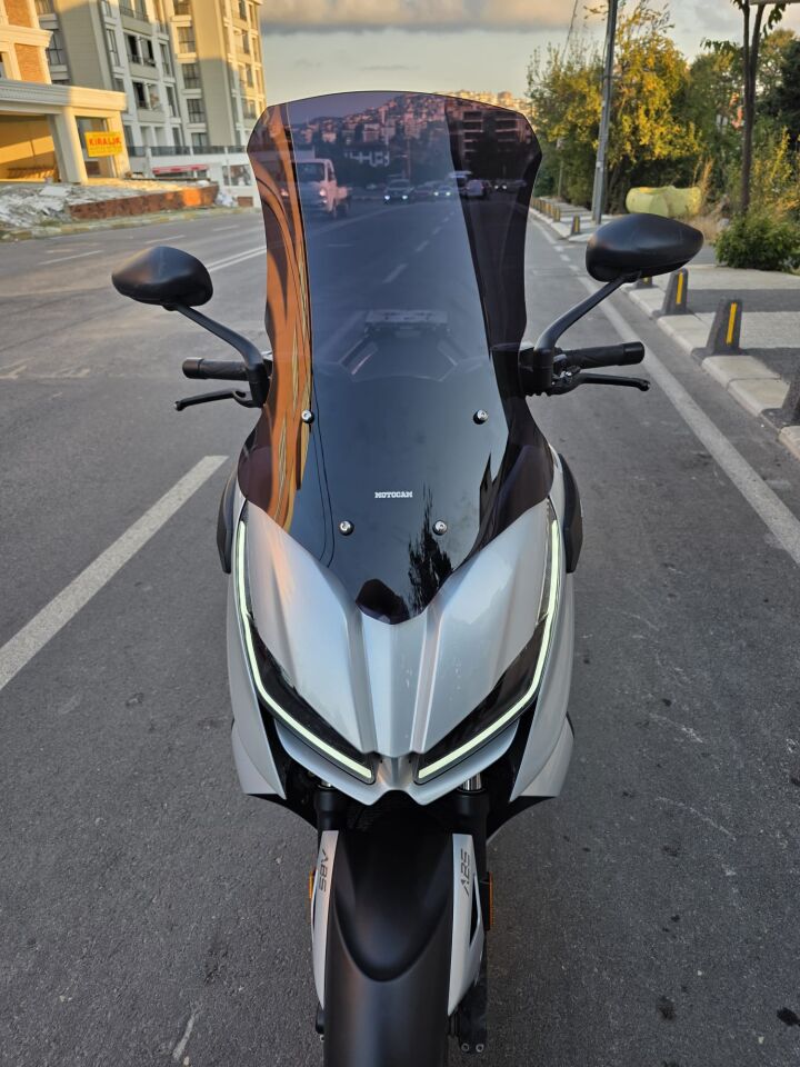 MOTOCAM RKS RZ 250 S Ön Cam 2022-2026 Model 68cm Siyah Renkli 4mm UZUN