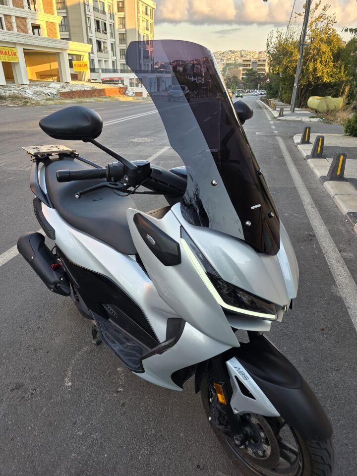 MOTOCAM RKS RZ 250 S Ön Cam 2022-2026 Model 68cm Siyah Renkli 4mm UZUN