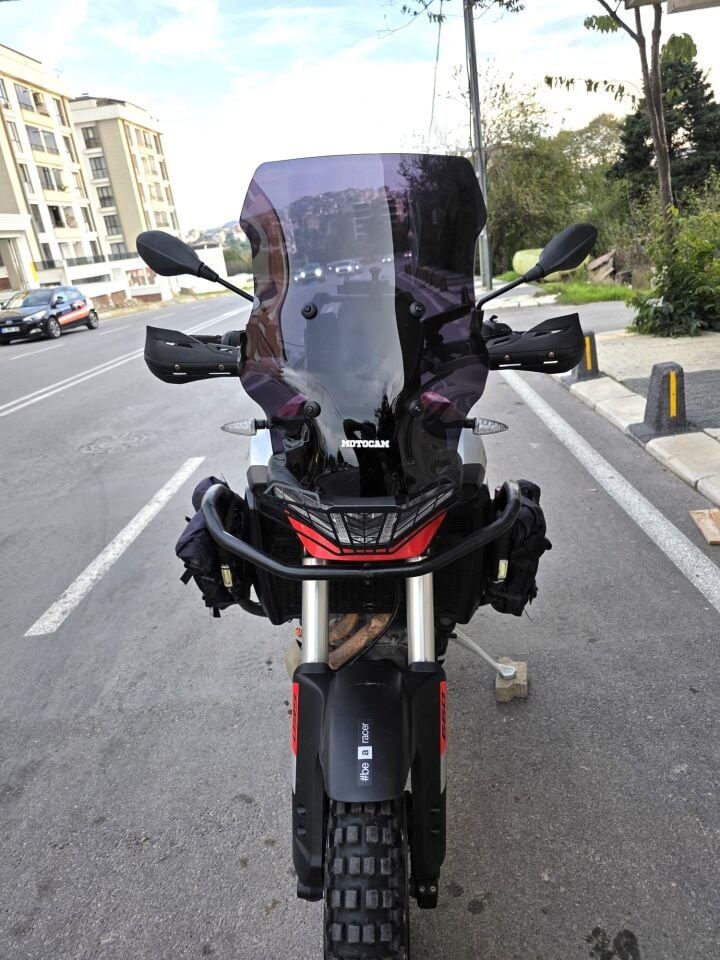 MOTOCAM Aprilia Tuareg 660 Ön Cam 2022-2026 Model 58cm Siyah Renkli 4mm