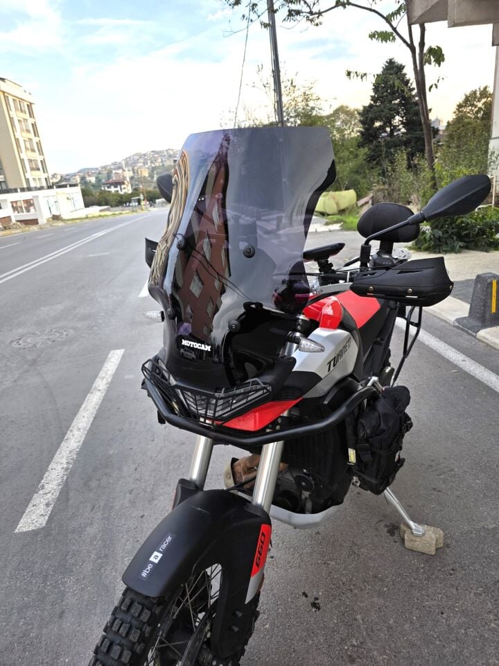 MOTOCAM Aprilia Tuareg 660 Ön Cam 2022-2026 Model 58cm Siyah Renkli 4mm