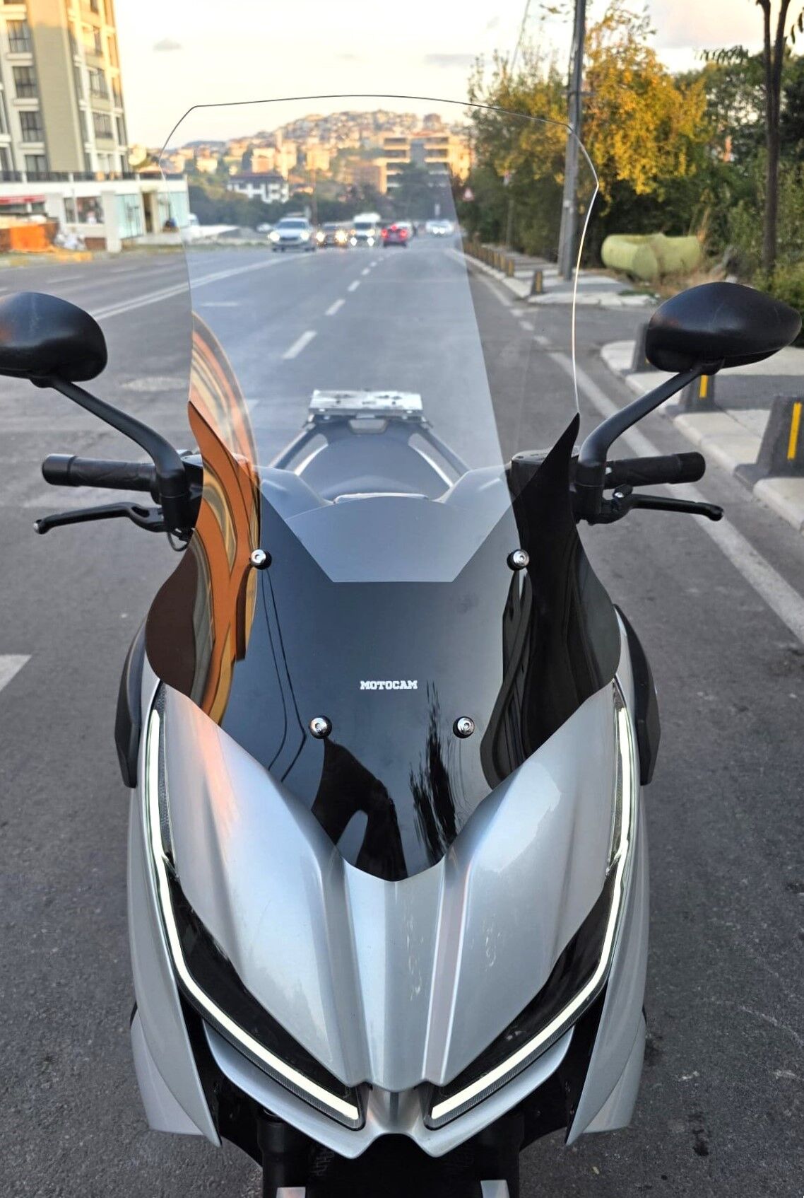 MOTOCAM RKS RZ 250 S Ön Cam 2022-2026 Model 68cm Şeffaf Renkli 4mm UZUN