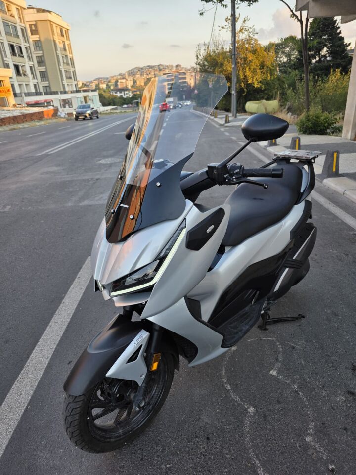 MOTOCAM RKS RZ 250 S Ön Cam 2022-2026 Model 68cm Şeffaf Renkli 4mm UZUN