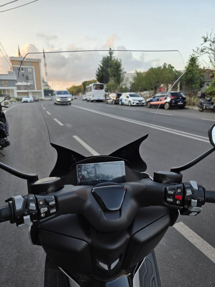 MOTOCAM RKS RZ 250 S Ön Cam 2022-2026 Model 68cm Şeffaf Renkli 4mm UZUN