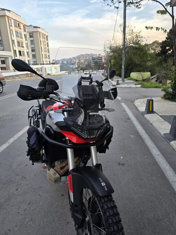 MOTOCAM Aprilia Tuareg 660 Ön Cam 2022-2026 Model 58cm Şeffaf Renkli 4mm