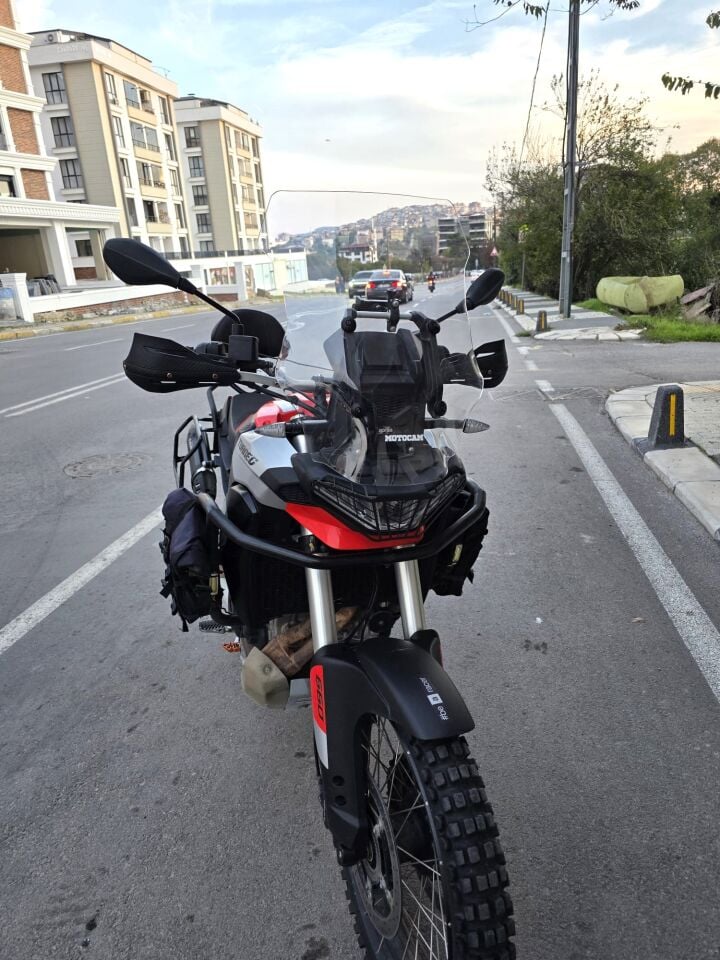 MOTOCAM Aprilia Tuareg 660 Ön Cam 2022-2026 Model 58cm Şeffaf Renkli 4mm