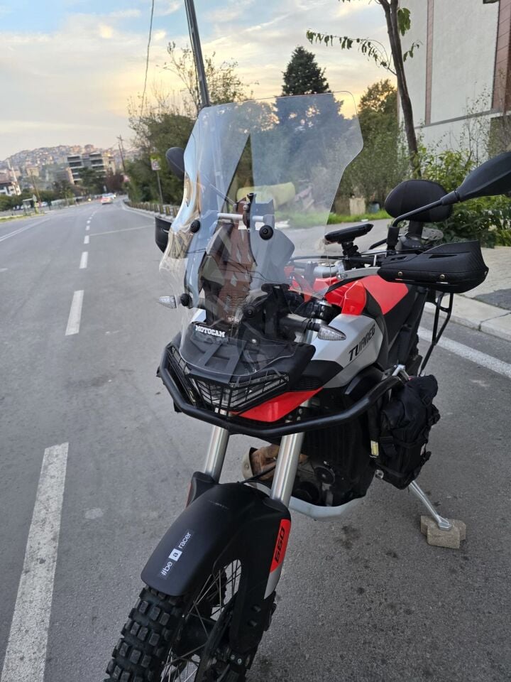 MOTOCAM Aprilia Tuareg 660 Ön Cam 2022-2026 Model 58cm Şeffaf Renkli 4mm