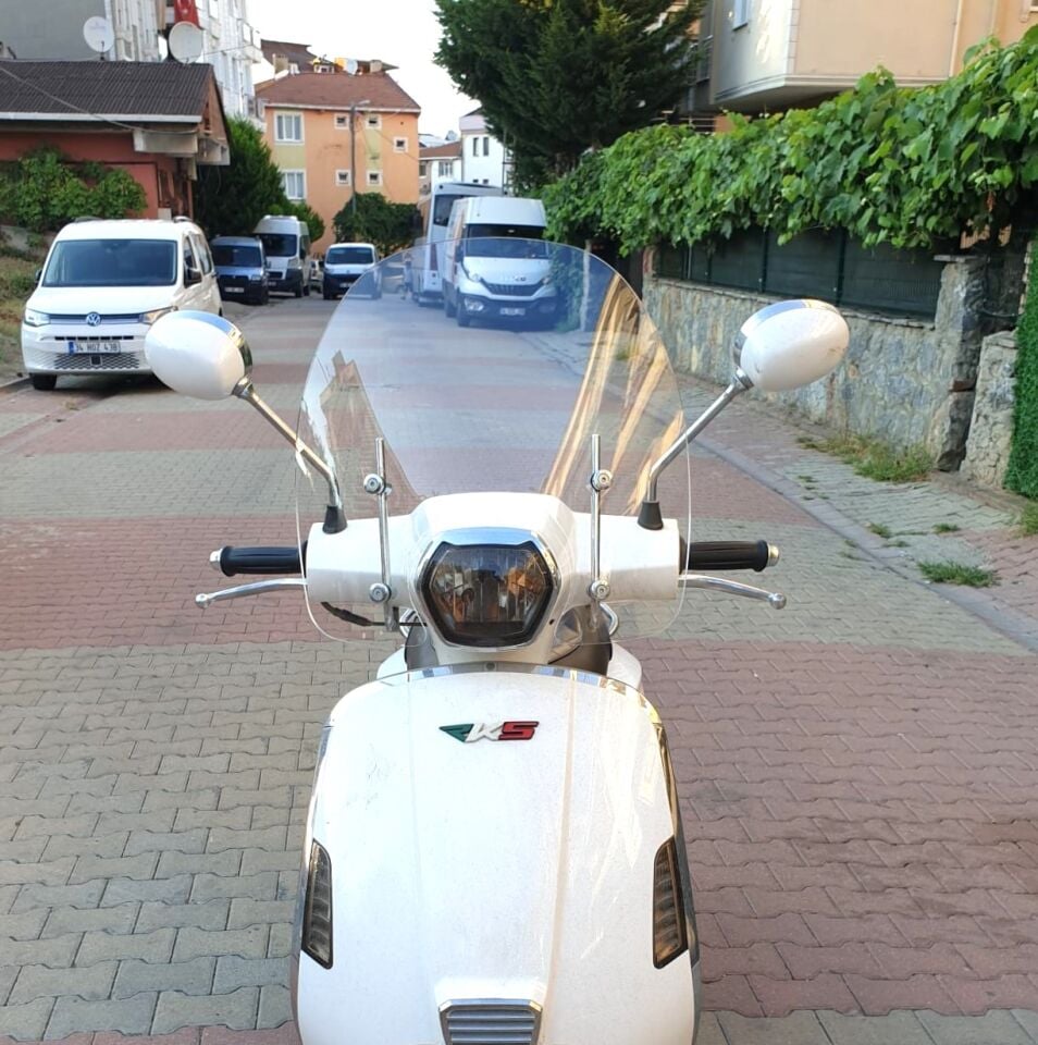 MOTOCAM RKS Bitter Ön Cam 2022-2026 Model 37cm Şeffaf Renkli 4mm APARATSIZ