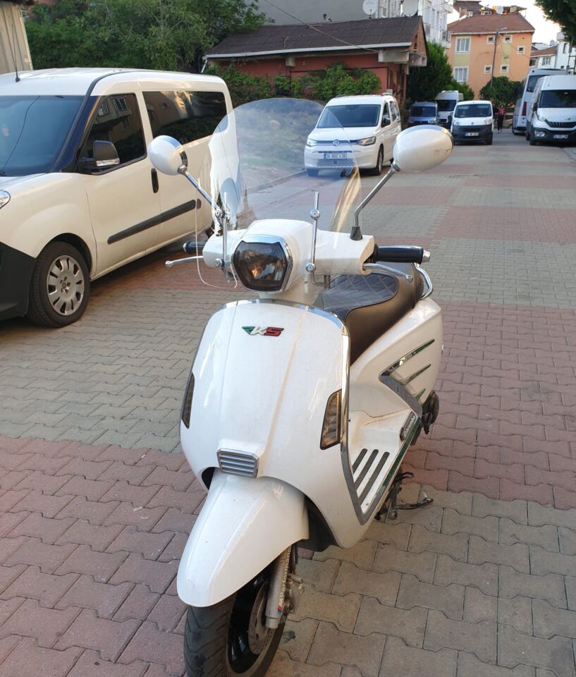MOTOCAM RKS Bitter Ön Cam 2022-2026 Model 37cm Şeffaf Renkli 4mm APARATSIZ