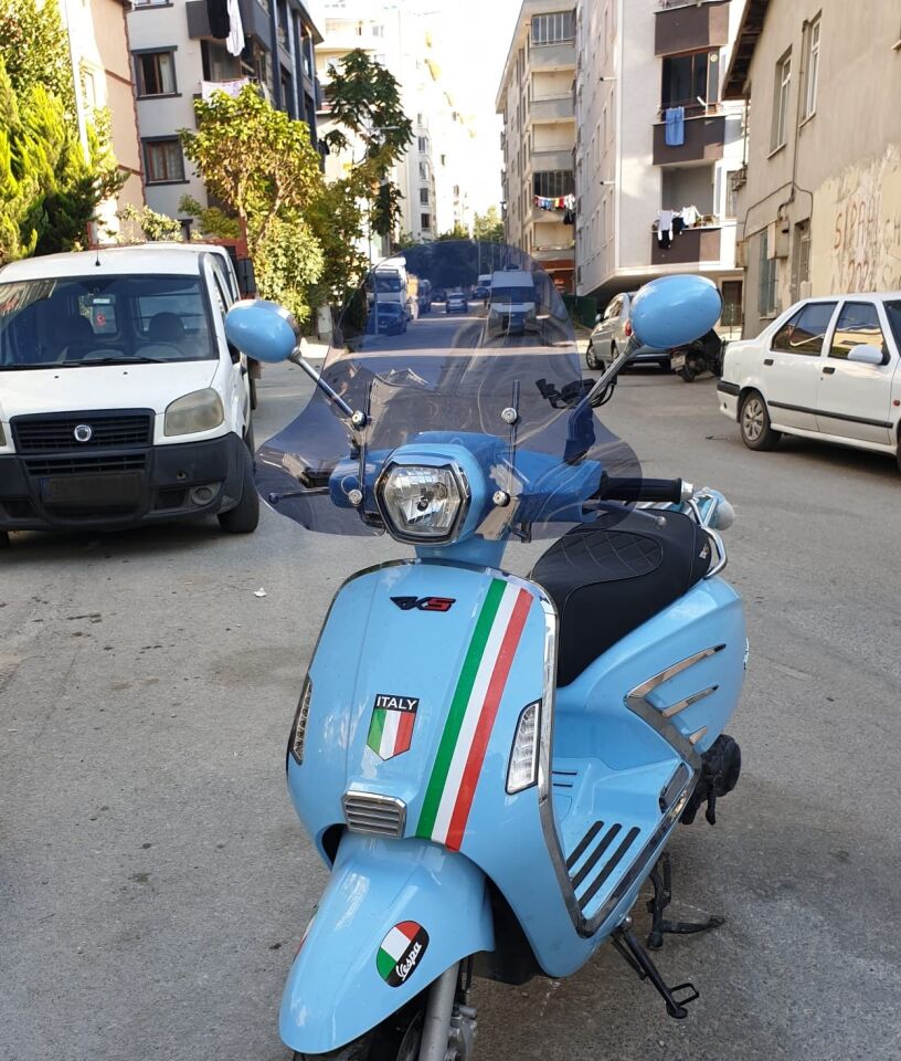 MOTOCAM RKS Bitter Ön Cam 2022-2026 Model 41cm füme Renkli 4mm Elcikli APARATSIZ