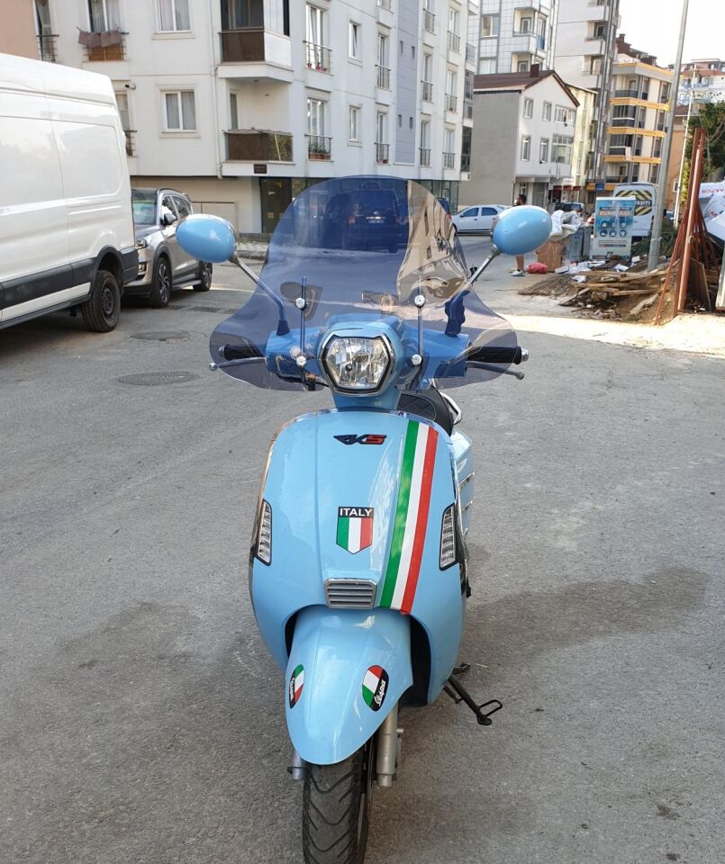 MOTOCAM RKS Bitter Ön Cam 2022-2026 Model 41cm füme Renkli 4mm Elcikli APARATSIZ