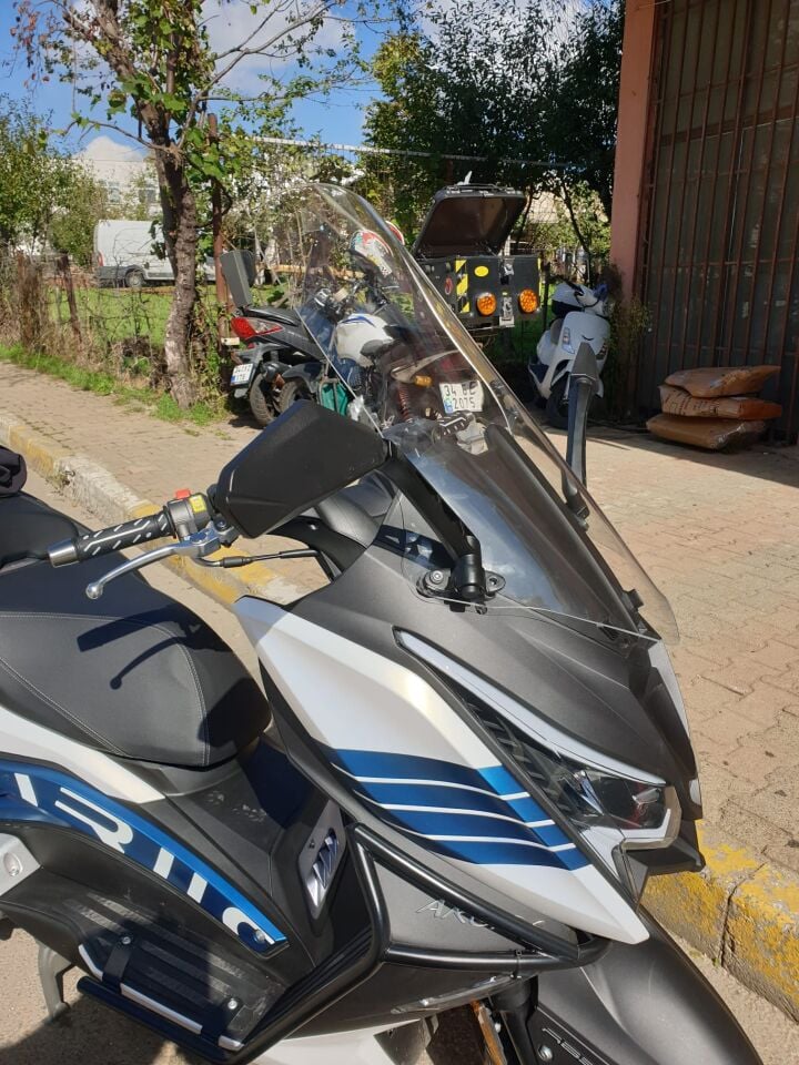 MOTOCAM Ariic Chief 318 Ön Cam 2023-2026 Model 75cm Şeffaf Renkli 4mm UZUN