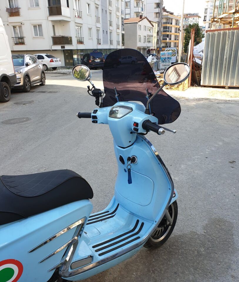 MOTOCAM RKS Bitter Ön Cam 2022-2026 Model 41cm siyah Renkli 4mm Elcikli APARATSIZ