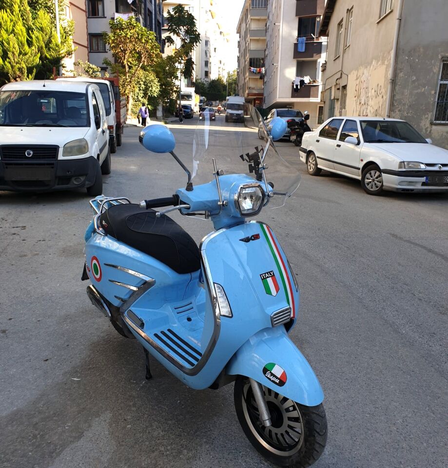 MOTOCAM RKS Bitter Ön Cam 2022-2026 Model 41cm Şeffaf Renkli 4mm Elcikli APARATSIZ