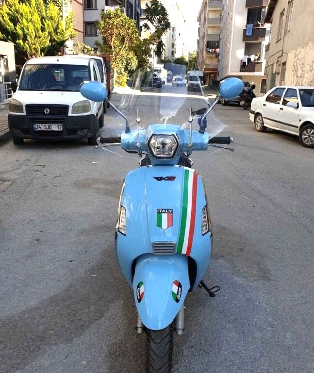 MOTOCAM RKS Bitter Ön Cam 2022-2026 Model 41cm Şeffaf Renkli 4mm Elcikli APARATSIZ