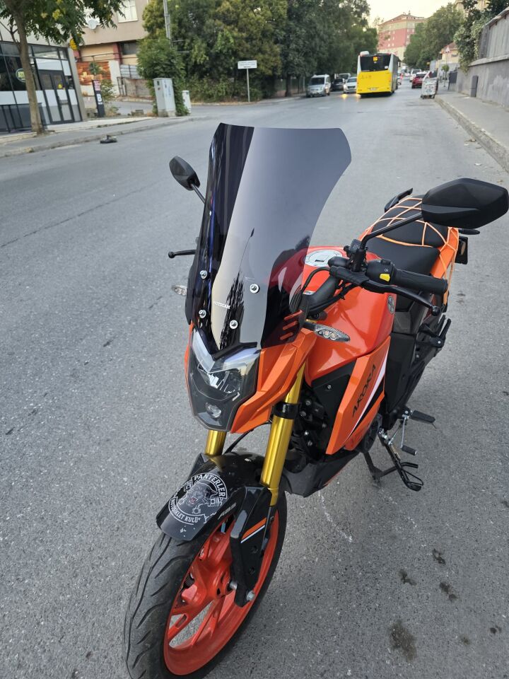 MOTOCAM Arora ARS 200 Ön Cam 2022-2026 Model 46cm Siyah Renkli 4mm