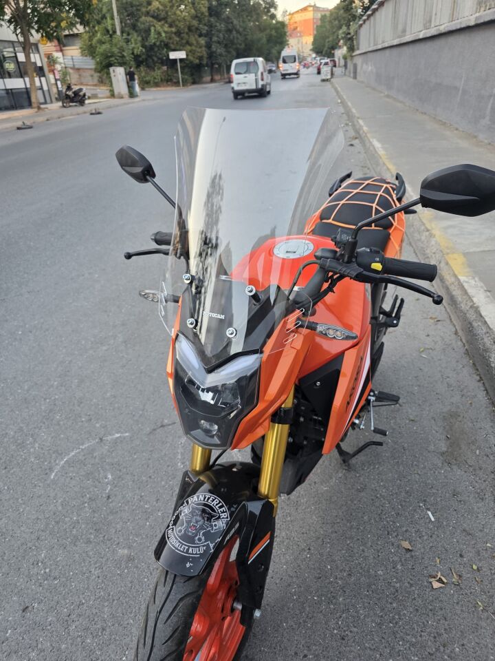 MOTOCAM Arora ARS 200 Ön Cam 2022-2026 Model 46cm Şeffaf Renkli 4mm