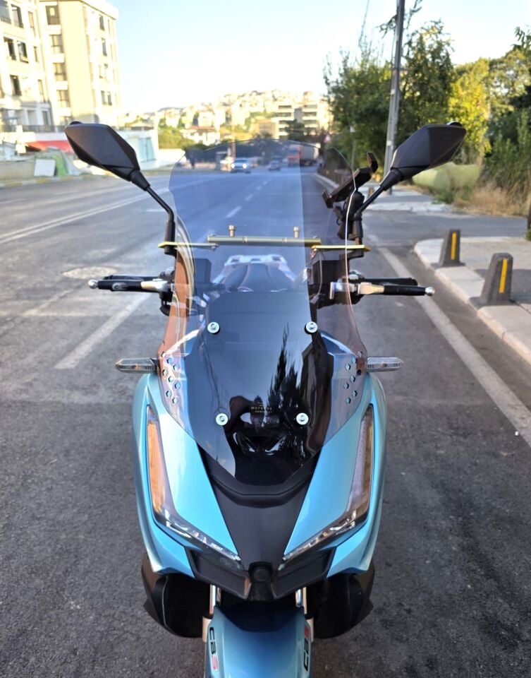 MOTOCAM Arora Beatrix 150 Ön Cam 2023-2026 Model 55cm Füme Renkli 4mm KISA
