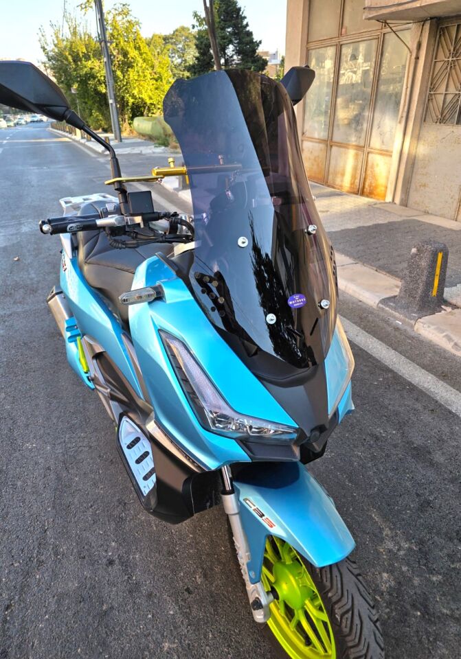 MOTOCAM Arora Beatrix 150 Ön Cam 2023-2026 Model 55cm Siyah Renkli 4mm KISA