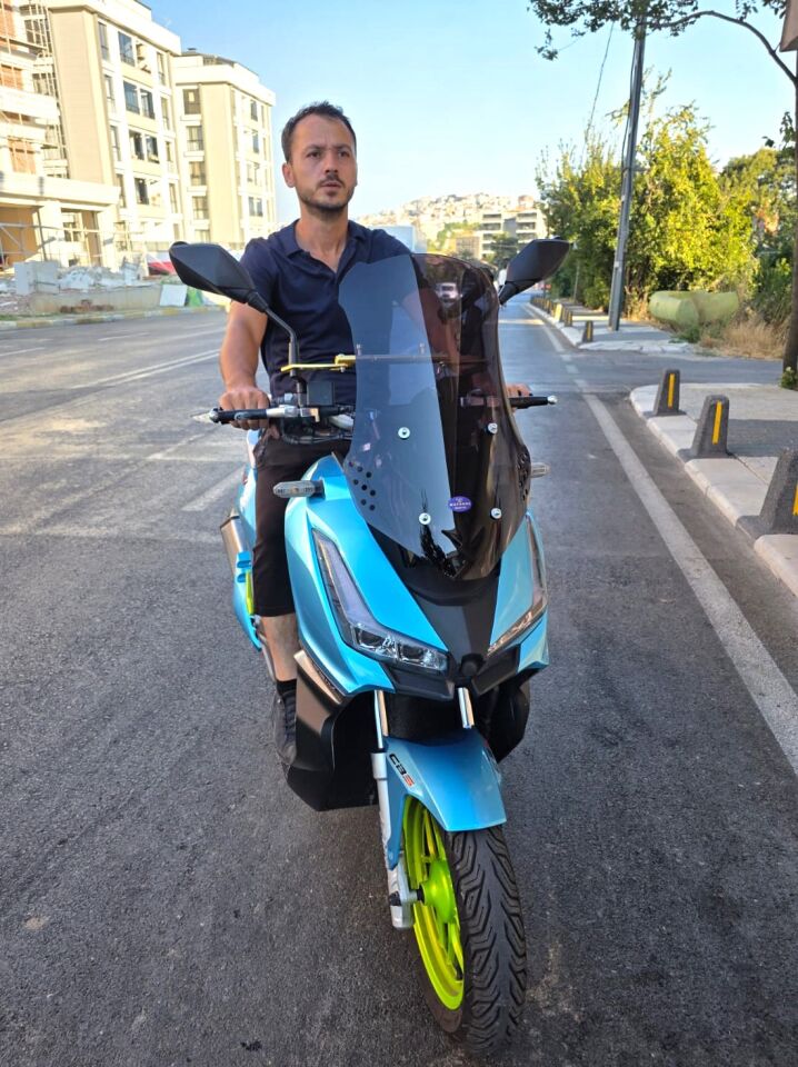 MOTOCAM Arora Beatrix 150 Ön Cam 2023-2026 Model 55cm Siyah Renkli 4mm KISA