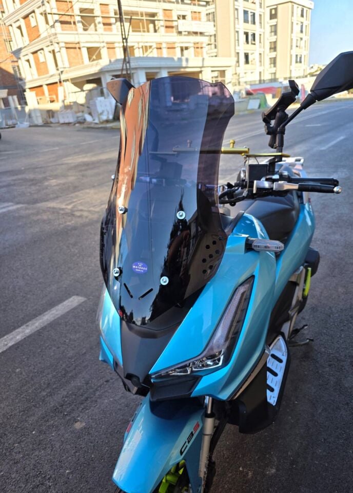 MOTOCAM Arora Beatrix 150 Ön Cam 2023-2026 Model 55cm Siyah Renkli 4mm KISA