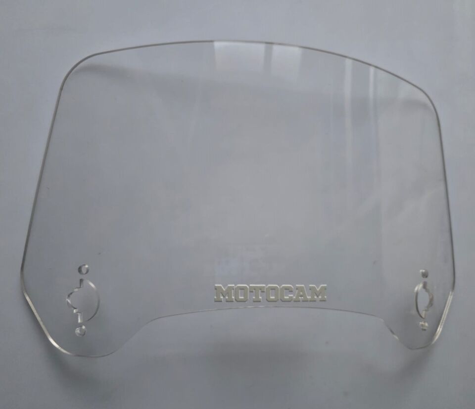 MOTOCAM Rüzgar Saptırıcı Deflektör Camı 3 Delikli 35x18cm Tırtıklı Şeffaf Renkli   (APARATSIZDIR)