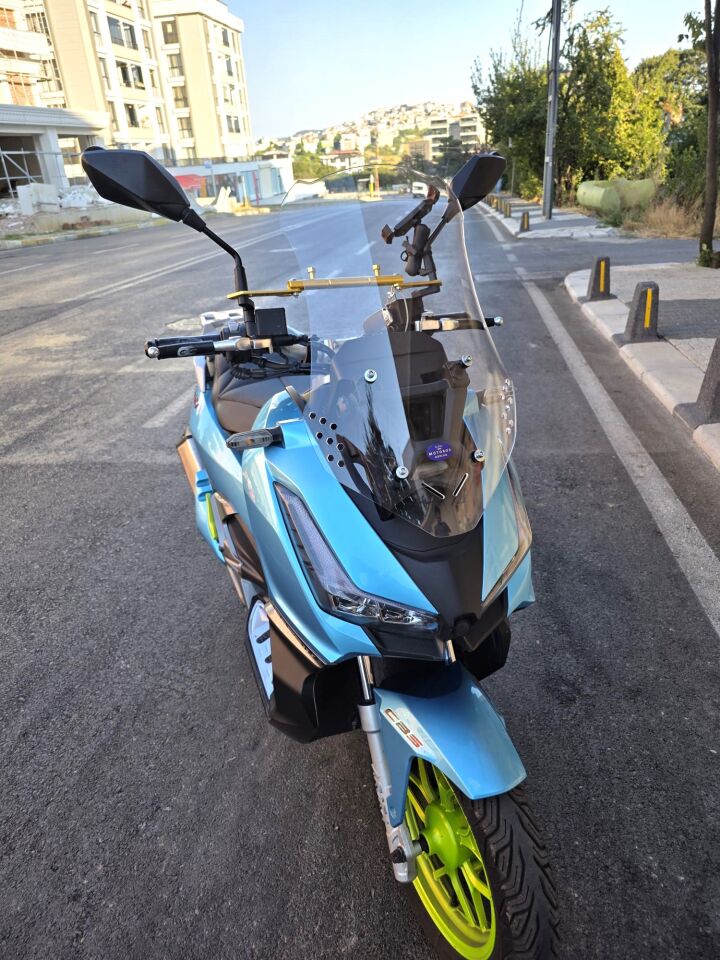 MOTOCAM Arora Beatrix 150 Ön Cam 2023-2026 Model 55cm Şeffaf Renkli 4mm KISA