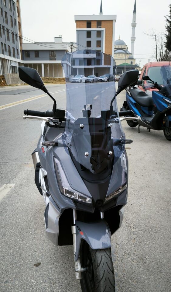 MOTOCAM Arora Beatrix 150 Ön Cam 2023-2026 Model 65cm Füme Renkli 4mm ORTA BOYLU