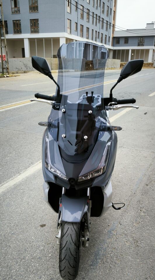 MOTOCAM Arora Beatrix 150 Ön Cam 2023-2026 Model 65cm Füme Renkli 4mm ORTA BOYLU