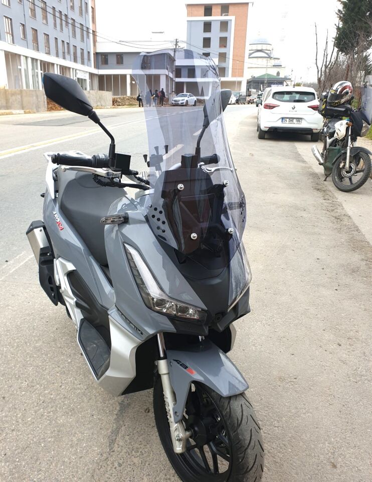 MOTOCAM Arora Beatrix 150 Ön Cam 2023-2026 Model 65cm Füme Renkli 4mm ORTA BOYLU