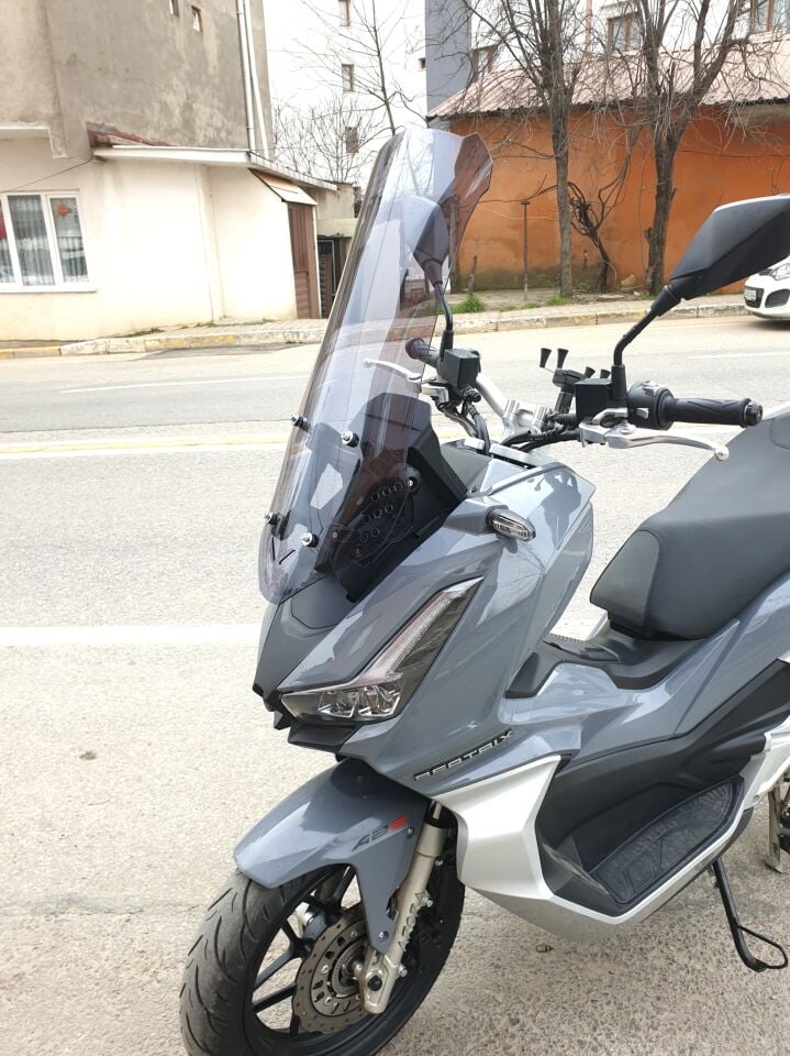 MOTOCAM Arora Beatrix 150 Ön Cam 2023-2026 Model 75cm Füme Renkli 4mm UZUN