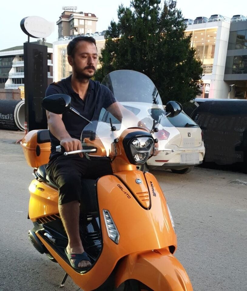 MOTOCAM Yuki Gelato 125 Ön Cam 2023-2026 Model 43cm Şeffaf Renkli 4mm APARATSIZ