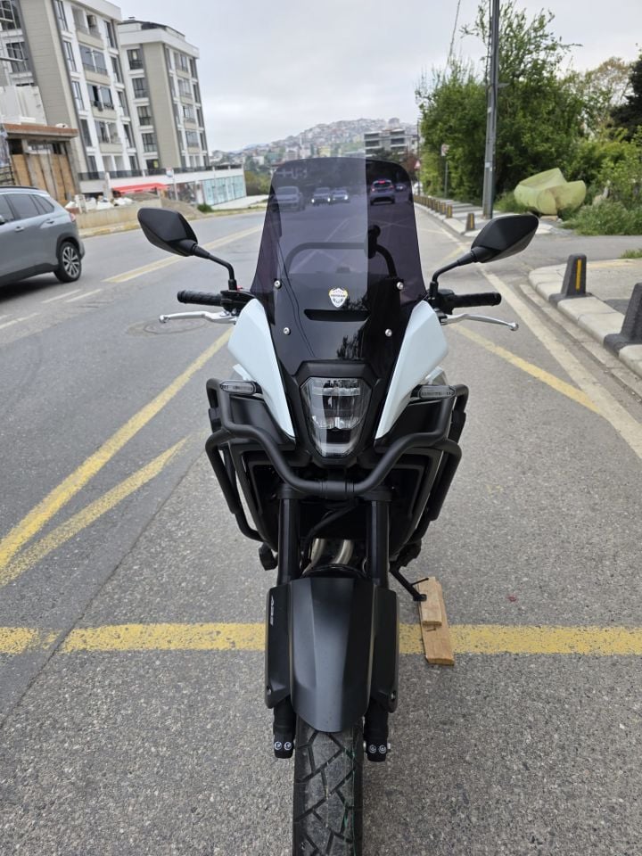 Honda NX 500 Ön Cam 2025 Model