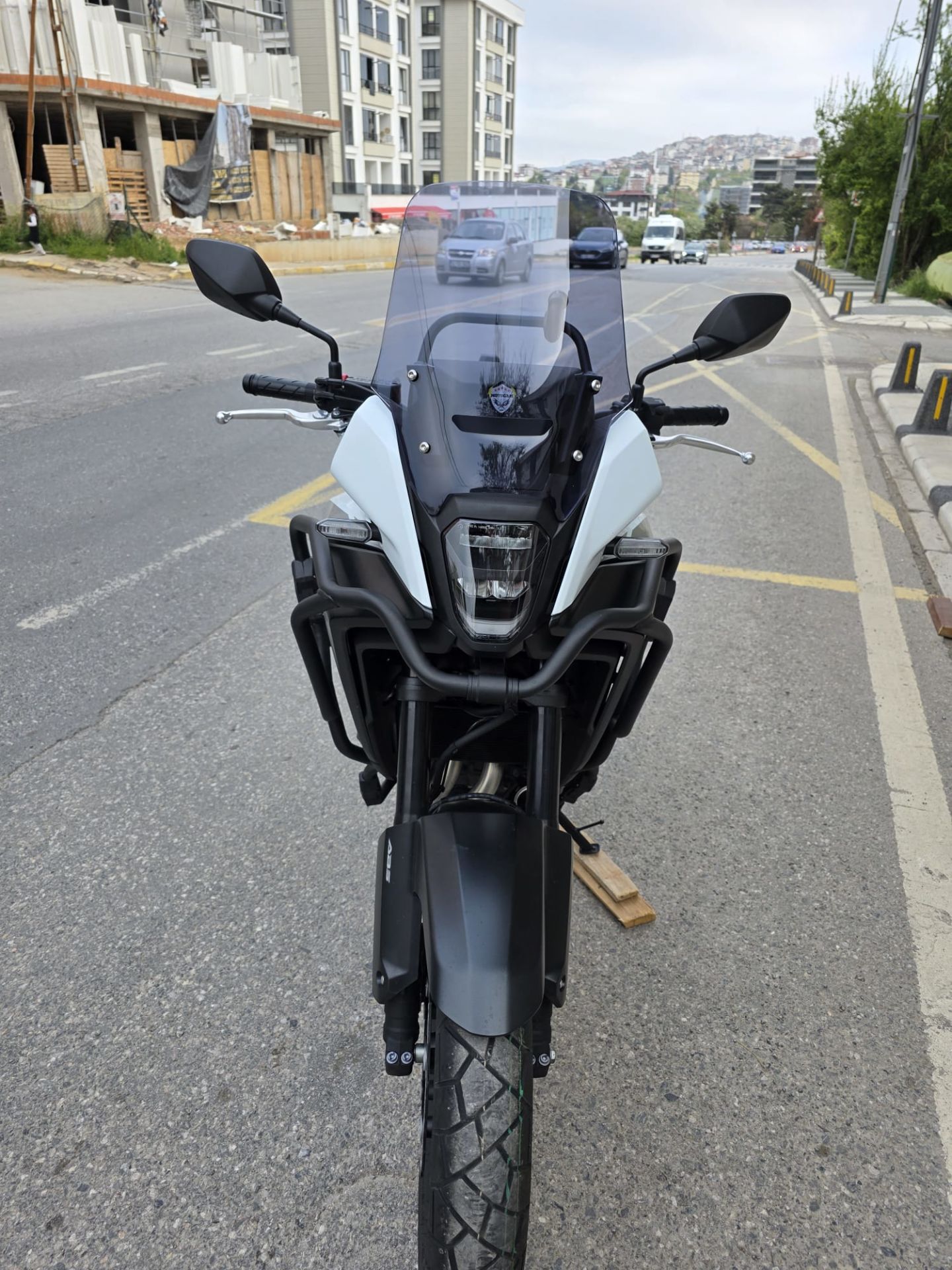 Honda NX 500 Ön Cam 2025 Model
