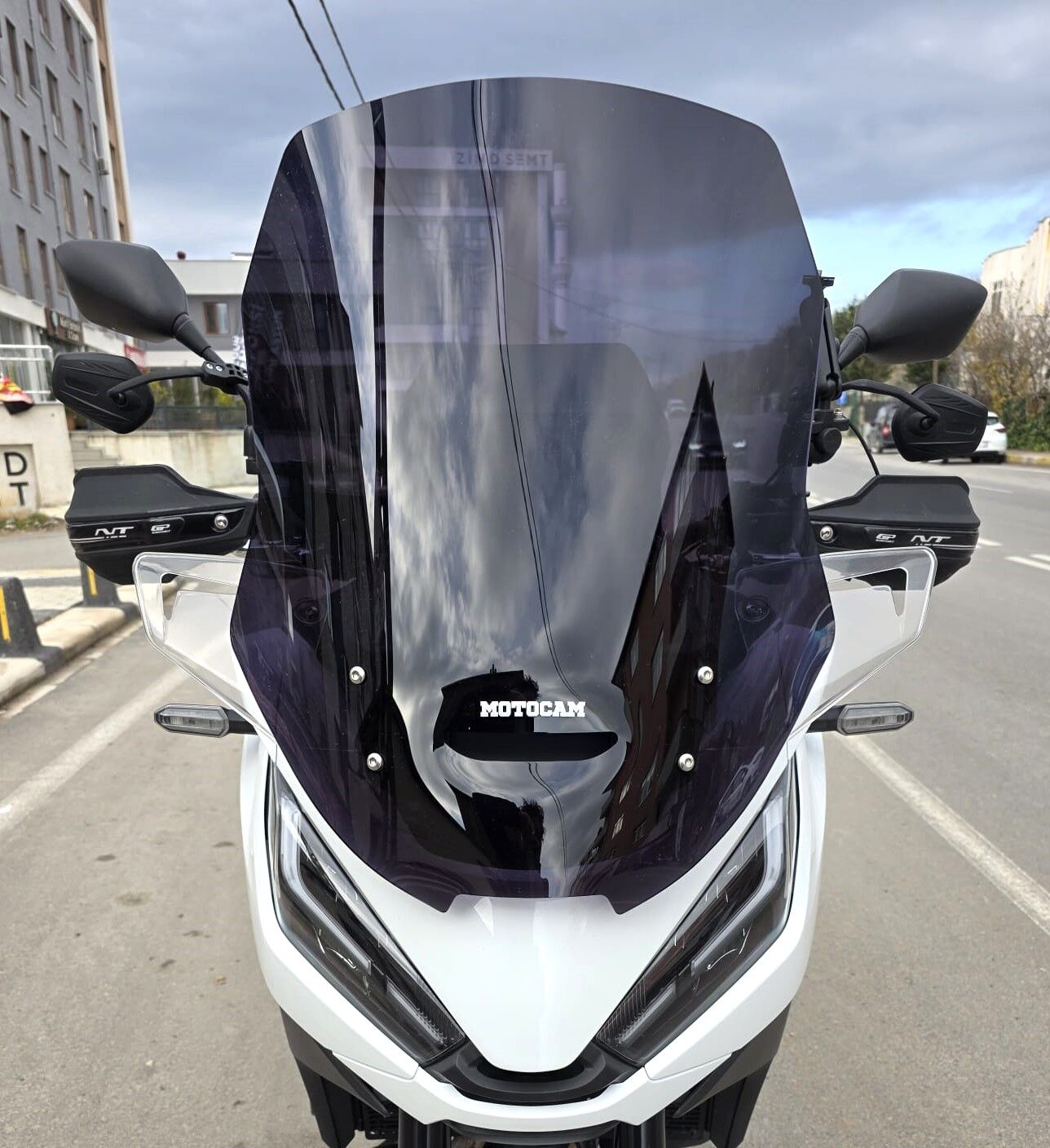 MOTOCAM Honda NT 1100 Ön Cam 2021-2024 Model 59cm Siyah Renkli 4mm İADE YOKTUR